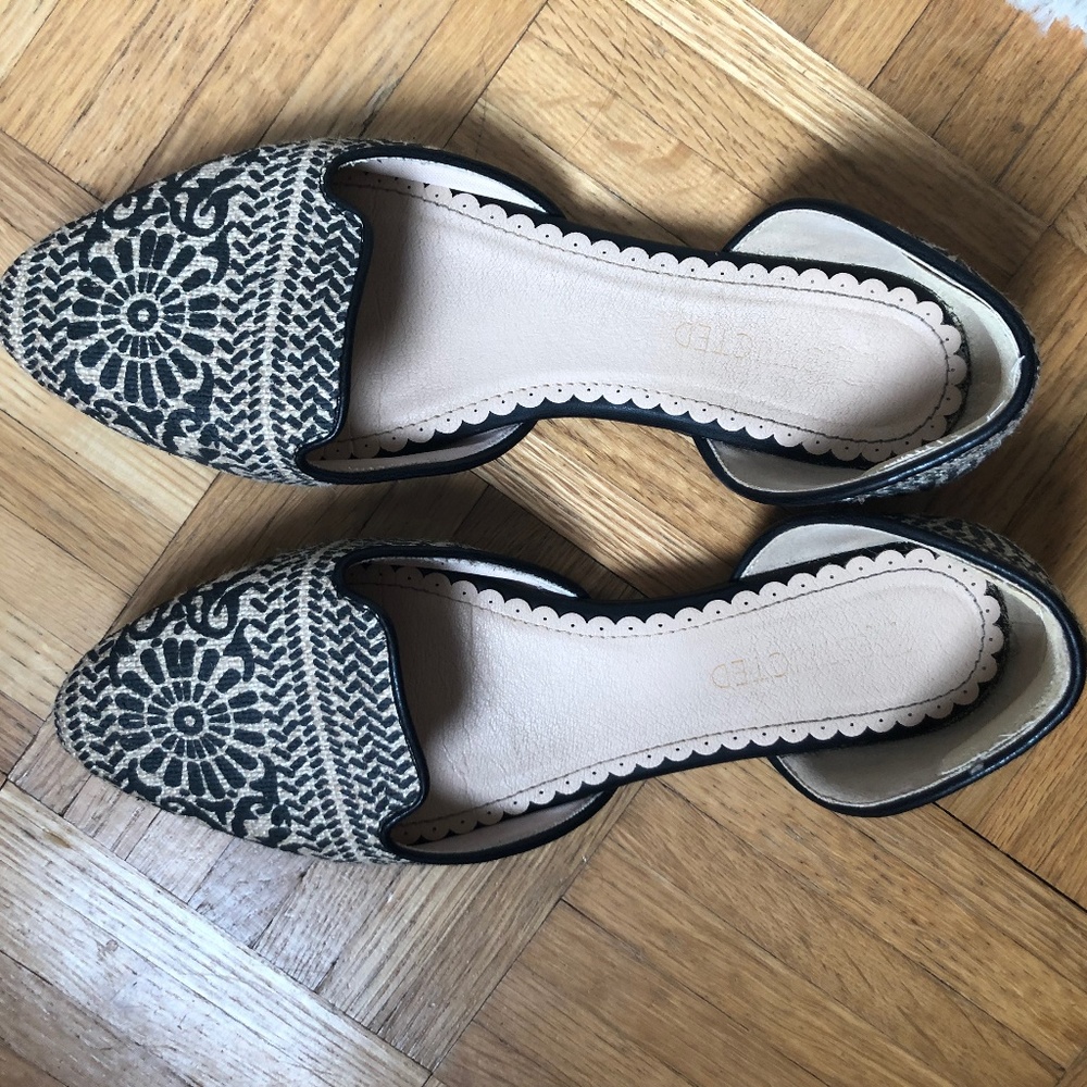 Restricted Woven Print Flats